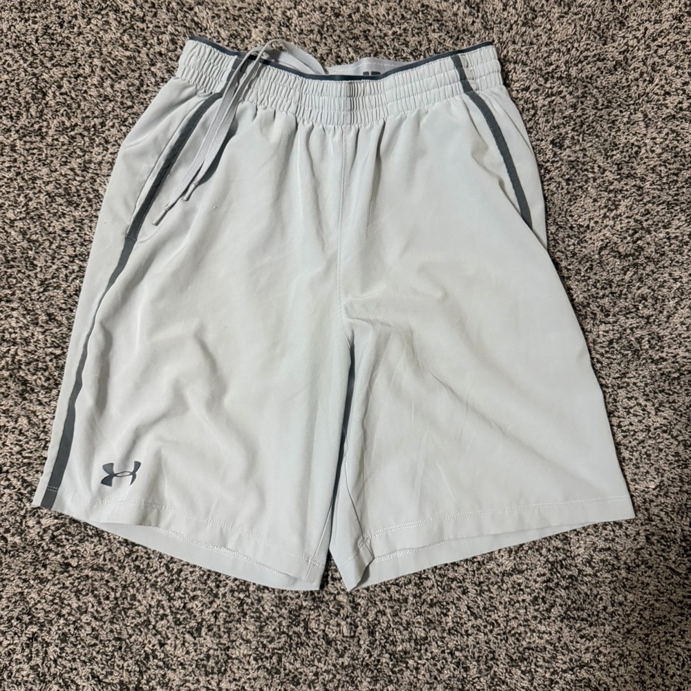 Under Armour Athletic Shorts Mens Small Gray Excellent HeatGear Loose 1327676